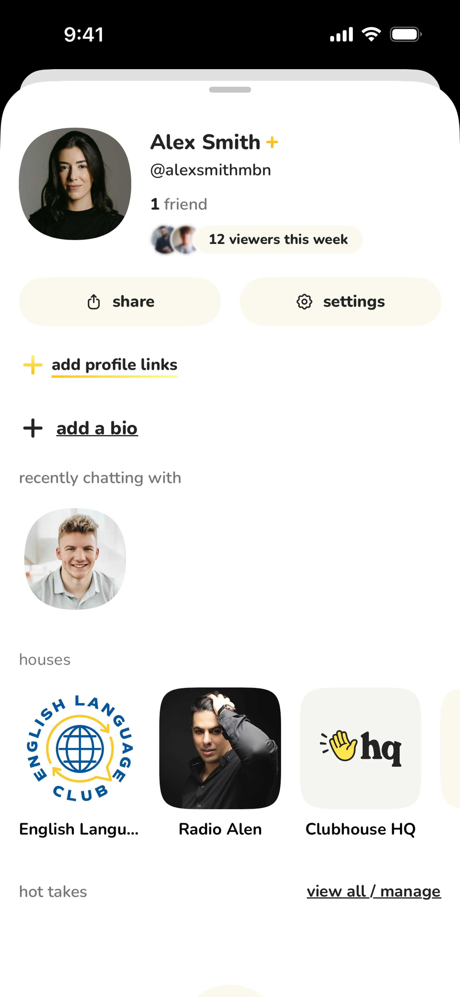 Clubhouse — Social скриншот интерфейса